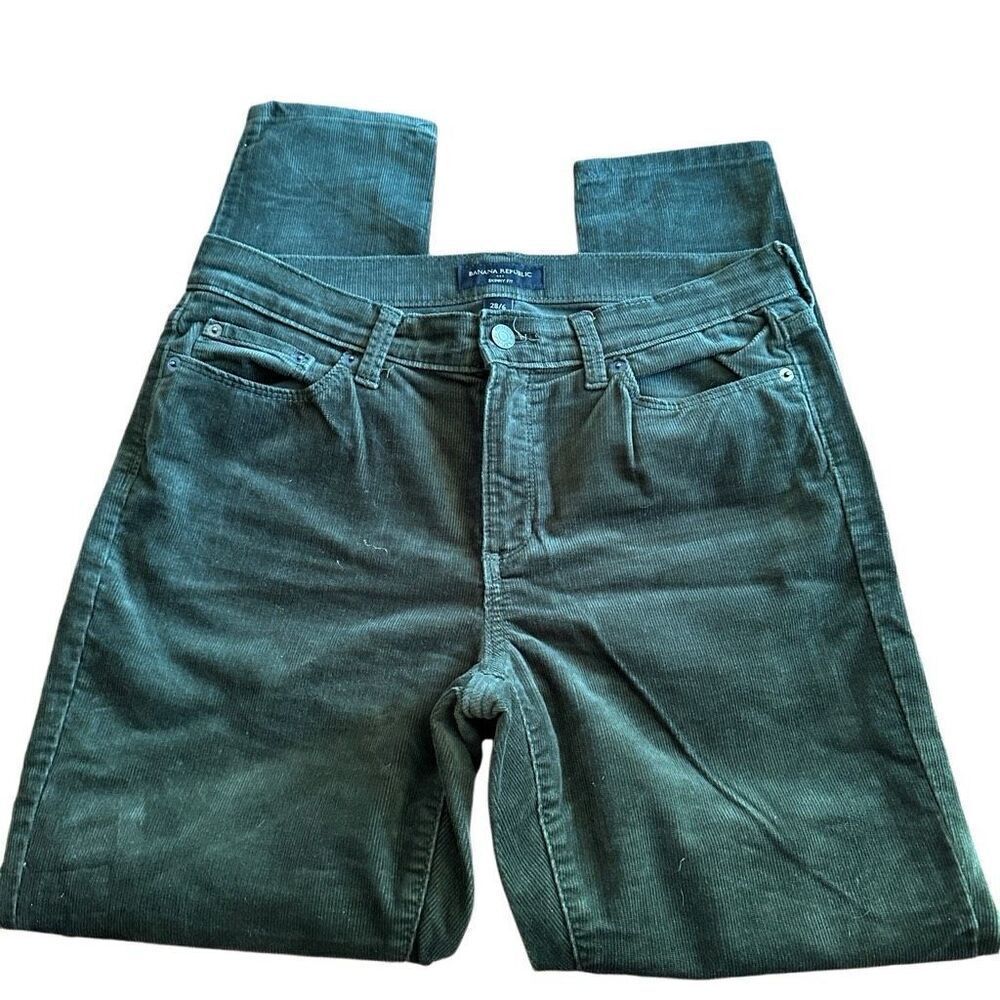 Banana Republic skinny fit green corduroy- size 6